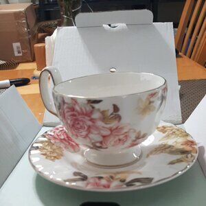 Exquisite European Style Ceramic Coffee Cup and Saucer Gift Set